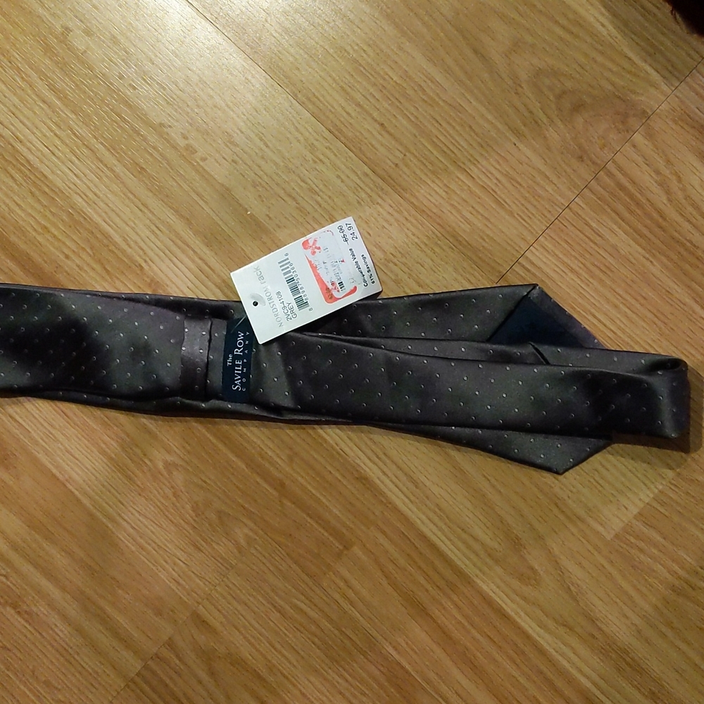 Silk grey tie